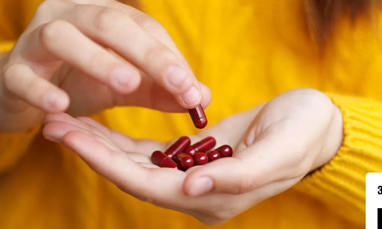 The Top 6 Vitamins and Minerals Experts Say You Need Plenty of to Age Your Best