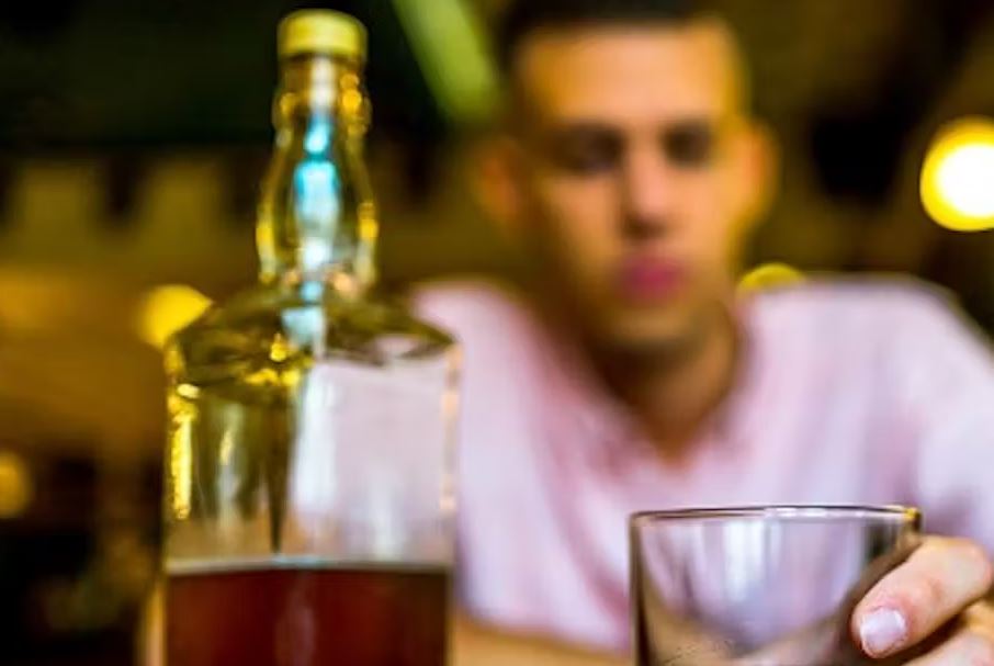 Even 1 drink a day elevates your cancer risk – an expert on how alcohol affects the body breaks down a new government report